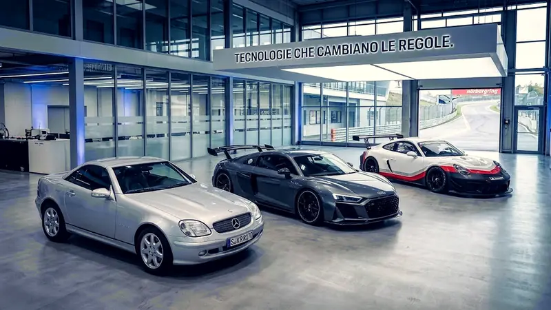Audi Nuvolari, Mercedes SLK R170 và Porsche 911 GT4 R: Nh... - Foto 4